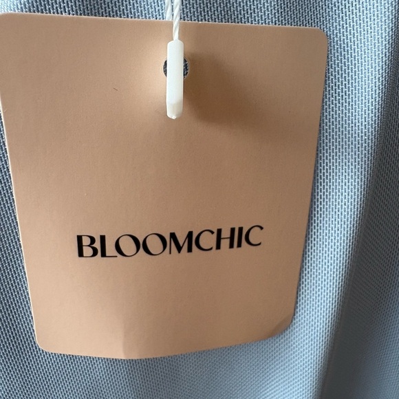 Elegant Light Blue Women's Drape Top Bloomchic Sz 12 - Picture 5 of 6